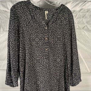 Grand & Greene black and white king sleeve polka dot pattern lightweight tunic S